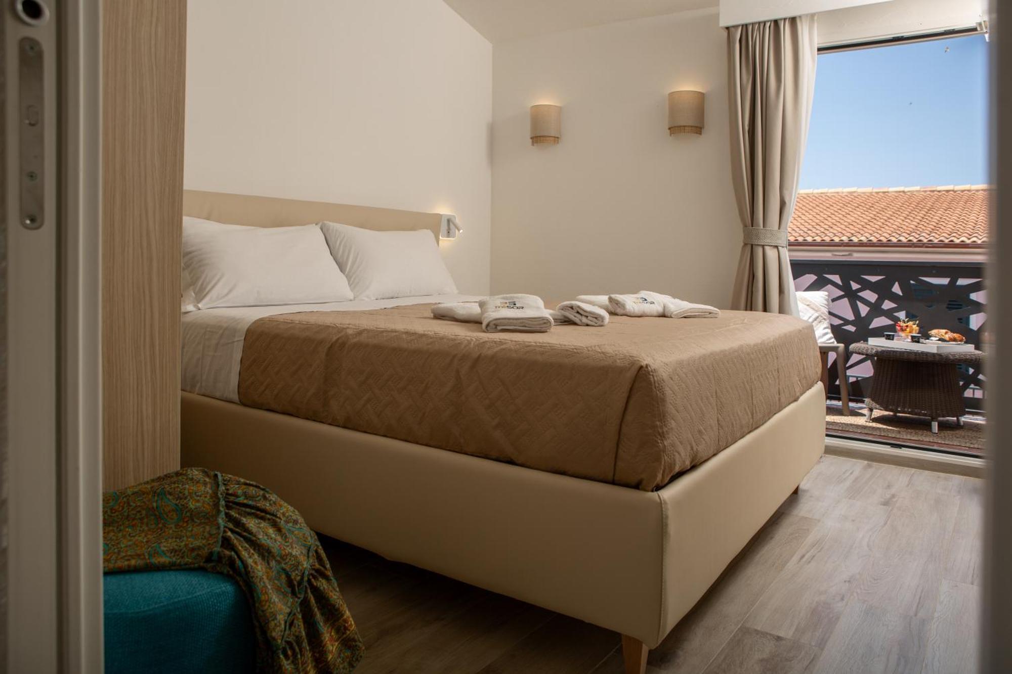 Tresor Hotell Santa Teresa Gallura Exteriör bild